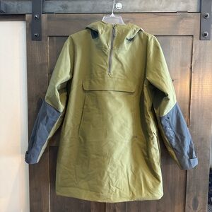 Mountain Hardwear Green and Gray Ski Jacket